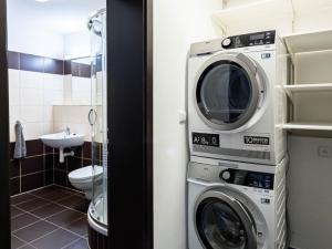 Pronájem bytu 3+kk, Praha, Formanská, 92 m2