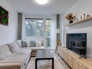 Pronájem bytu 2+kk, Praha - Kobylisy, Hrubého, 43 m2