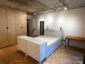 Pronájem bytu 2+kk, Praha, Hlavní, 76 m2
