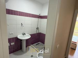 Prodej bytu 1+1, Shkembi i Kavajes, Albánie, 73 m2