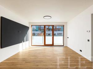 Pronájem bytu 2+kk, Praha - Karlín, Rohanské nábřeží, 55 m2