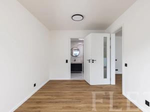 Pronájem bytu 2+kk, Praha - Karlín, Rohanské nábřeží, 55 m2