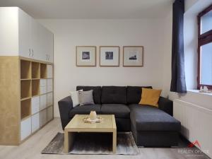 Pronájem bytu 2+kk, Děčín - Děčín III-Staré Město, Žerotínova, 54 m2