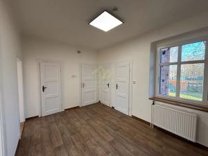Pronájem bytu 3+1, Rokycany, Dukelská, 98 m2