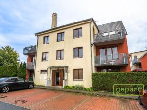 Pronájem bytu 1+kk, Praha - Kolovraty, Meduňková, 36 m2