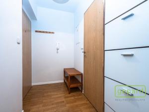 Pronájem bytu 1+kk, Praha - Kolovraty, Meduňková, 36 m2