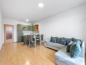 Pronájem bytu 3+kk, Praha - Kunratice, Za valem, 80 m2