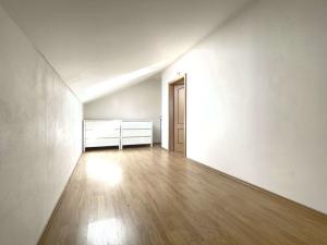 Pronájem rodinného domu, Trnová, 298 m2