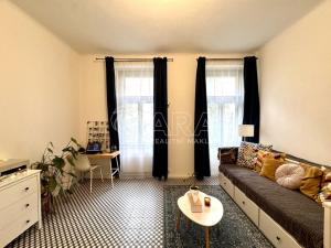 Pronájem bytu 1+kk, Praha - Vinohrady, Velehradská, 30 m2