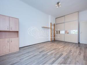 Pronájem bytu 5+kk, Praha, Mánesova, 146 m2