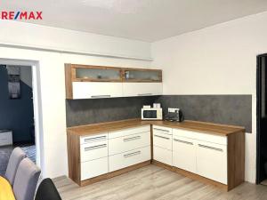 Prodej rodinného domu, Valeč - Velký Hlavákov, 298 m2