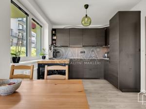 Prodej bytu 2+kk, Jince, Zborovská, 50 m2