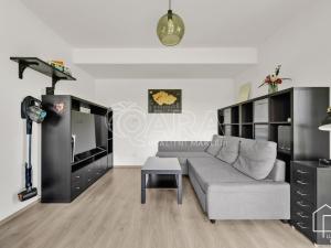 Prodej bytu 2+kk, Jince, Zborovská, 50 m2