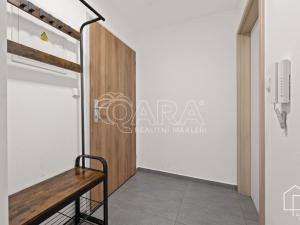 Prodej bytu 2+kk, Jince, Zborovská, 50 m2
