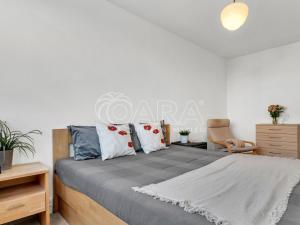 Prodej bytu 3+kk, Praha - Horní Měcholupy, Livornská, 71 m2