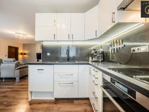 Prodej bytu 3+kk, Chrášťany, Oranžová, 67 m2