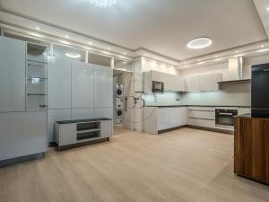 Prodej bytu 2+kk, Praha, Litoměřická, 56 m2