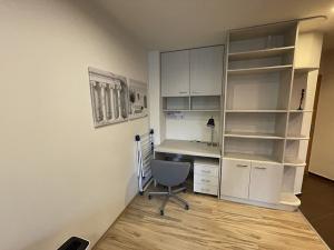 Pronájem bytu 2+kk, Praha - Podolí, Levá, 42 m2