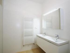 Pronájem bytu 2+kk, Praha - Vinohrady, Balbínova, 66 m2