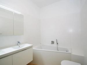 Pronájem bytu 2+kk, Praha - Vinohrady, Balbínova, 66 m2