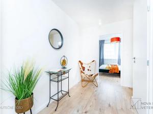 Prodej bytu 2+kk, Praha - Kobylisy, Třeboradická, 48 m2