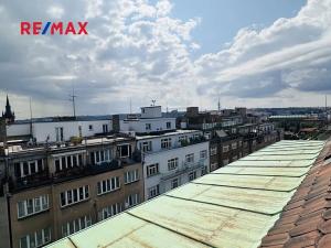 Pronájem bytu 1+kk, Praha - Holešovice, Veverkova, 36 m2