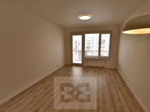 Pronájem bytu 2+kk, Praha - Hloubětín, Granitova, 61 m2