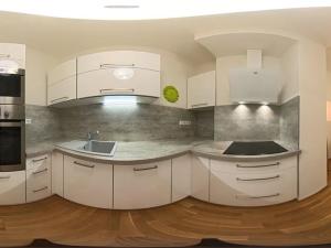 Pronájem bytu 2+kk, Praha - Vršovice, 28. pluku, 56 m2