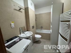 Pronájem bytu 2+kk, Plzeň - Jižní Předměstí, Politických vězňů, 38 m2