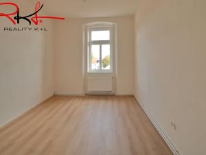 Prodej bytu 3+1, Veltrusy, Komenského, 65 m2