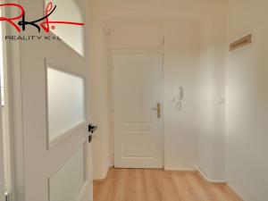 Prodej bytu 3+1, Veltrusy, Komenského, 65 m2