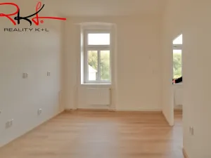 Prodej bytu 3+1, Veltrusy, Komenského, 65 m2