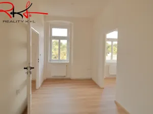 Prodej bytu 3+1, Veltrusy, Komenského, 65 m2