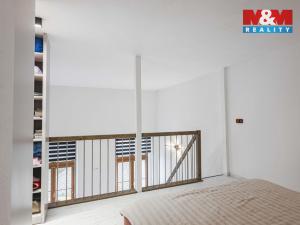 Prodej bytu 2+kk, Klatovy - Klatovy III, Husovo náměstí, 78 m2