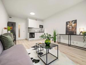 Pronájem bytu 1+kk, Praha - Hloubětín, Poděbradská, 33 m2