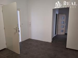 Pronájem bytu 2+1, Meziboří, nám. 8. května, 50 m2