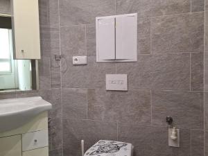 Pronájem bytu 2+1, Meziboří, nám. 8. května, 50 m2