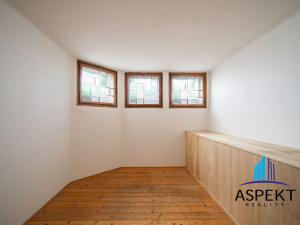 Pronájem bytu 2+1, Praha - Bubeneč, Ovenecká, 55 m2