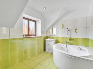 Prodej rodinného domu, Stráž pod Ralskem, Mimoňská, 300 m2