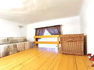 Pronájem bytu 1+kk, Praha - Nové Město, Na bojišti, 27 m2
