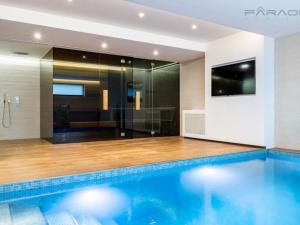 Prodej vily, Praha - Hostivař, U Švehlova altánu, 400 m2