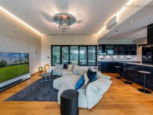 Prodej vily, Praha - Hostivař, U Švehlova altánu, 400 m2