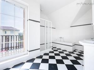 Pronájem rodinného domu, Průhonice, 400 m2