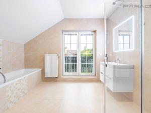 Pronájem rodinného domu, Průhonice, 300 m2