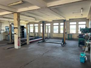 Pronájem komerční nemovitosti, Losiná, 300 m2
