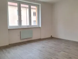 Pronájem bytu 2+1, Chomutov, Kadaňská, 60 m2