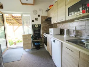 Prodej rodinného domu, Karlovice, 204 m2