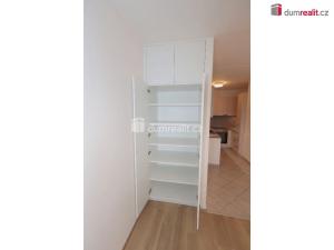 Pronájem bytu 2+kk, Praha - Kamýk, Pšenčíkova, 43 m2