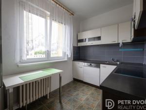 Pronájem bytu 2+1, Praha - Malešice, Ovčárská, 55 m2