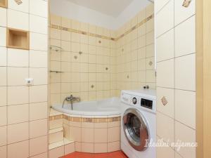 Pronájem bytu 3+kk, Praha - Háje, Štichova, 71 m2